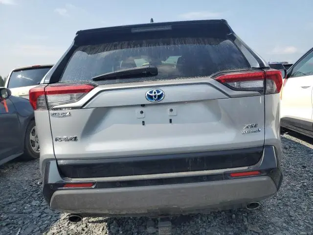 2019 TOYOTA RAV4 XLE  