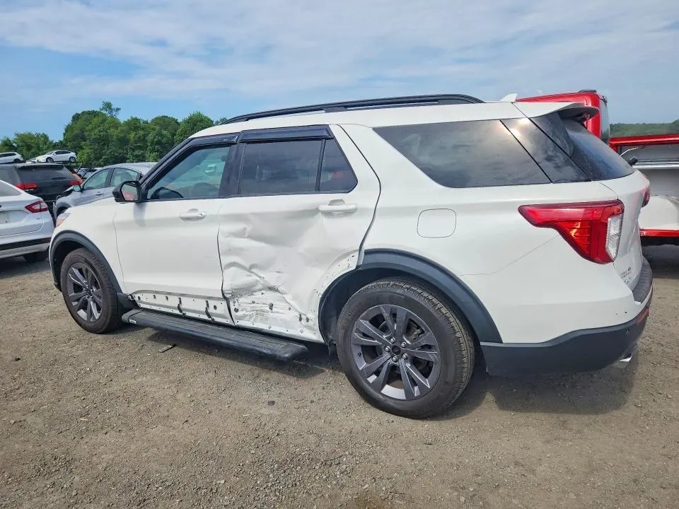 2022 FORD EXPLORER XLT  