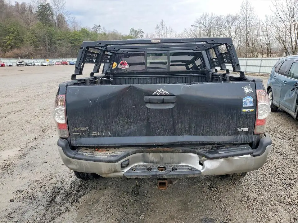2011 TOYOTA TACOMA V6  