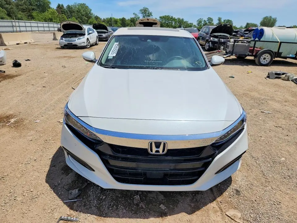 2018 HONDA ACCORD TOURING  