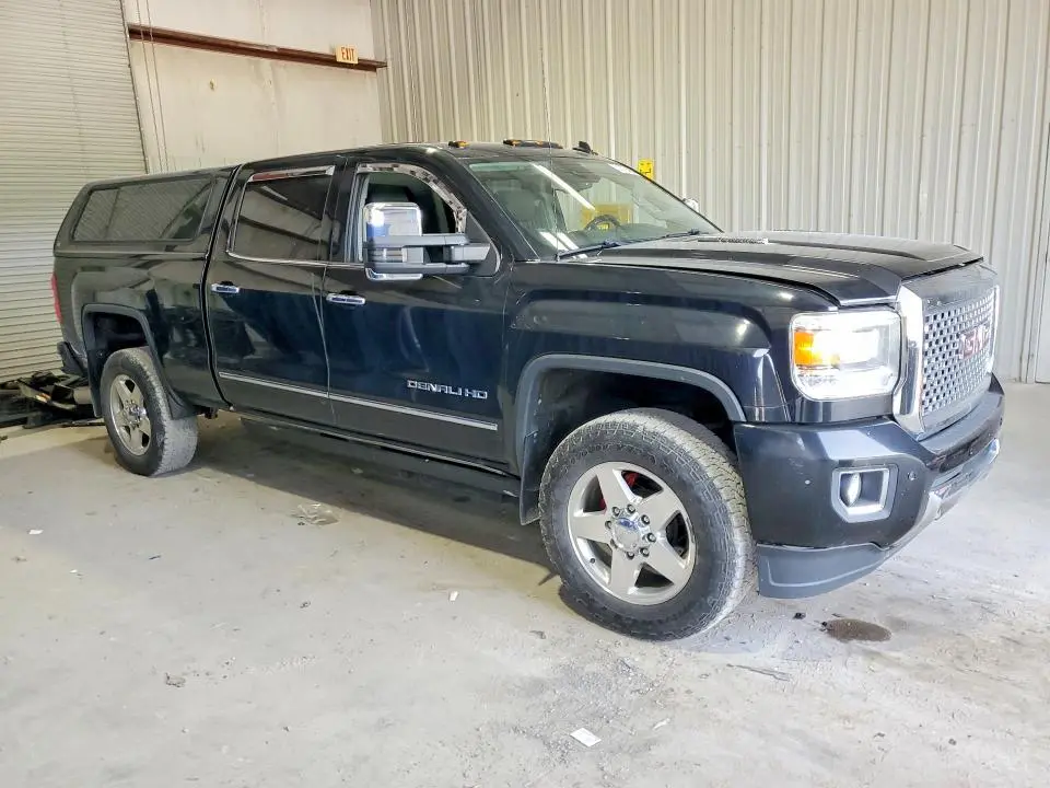 2015 GMC SIERRA K2500 DENALI  
