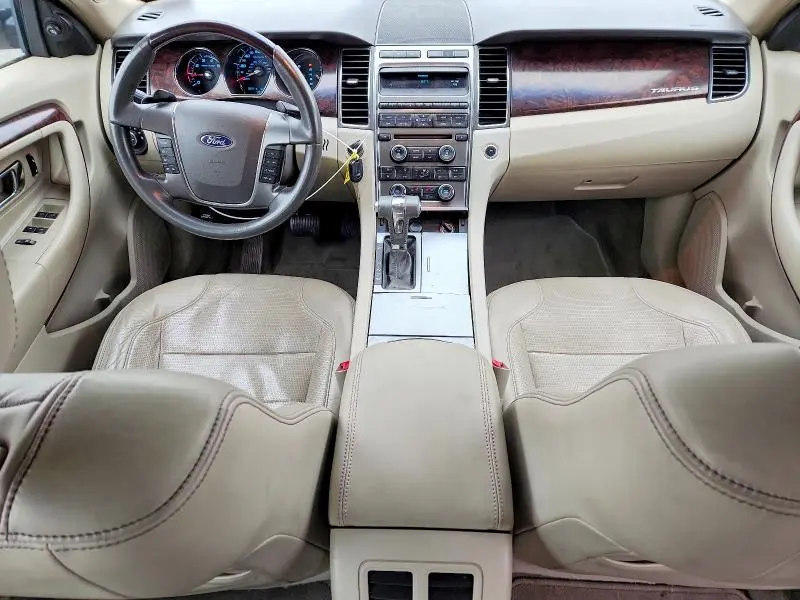 2010 FORD TAURUS LIMITED  