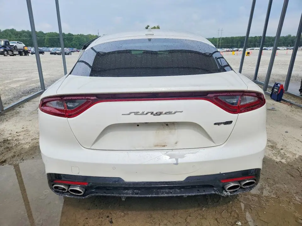 2021 KIA STINGER GT-LINE  