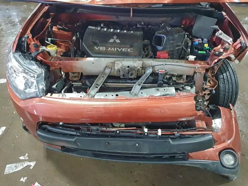 2014 MITSUBISHI OUTLANDER GT  