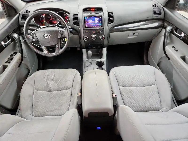2011 KIA SORENTO BASE  