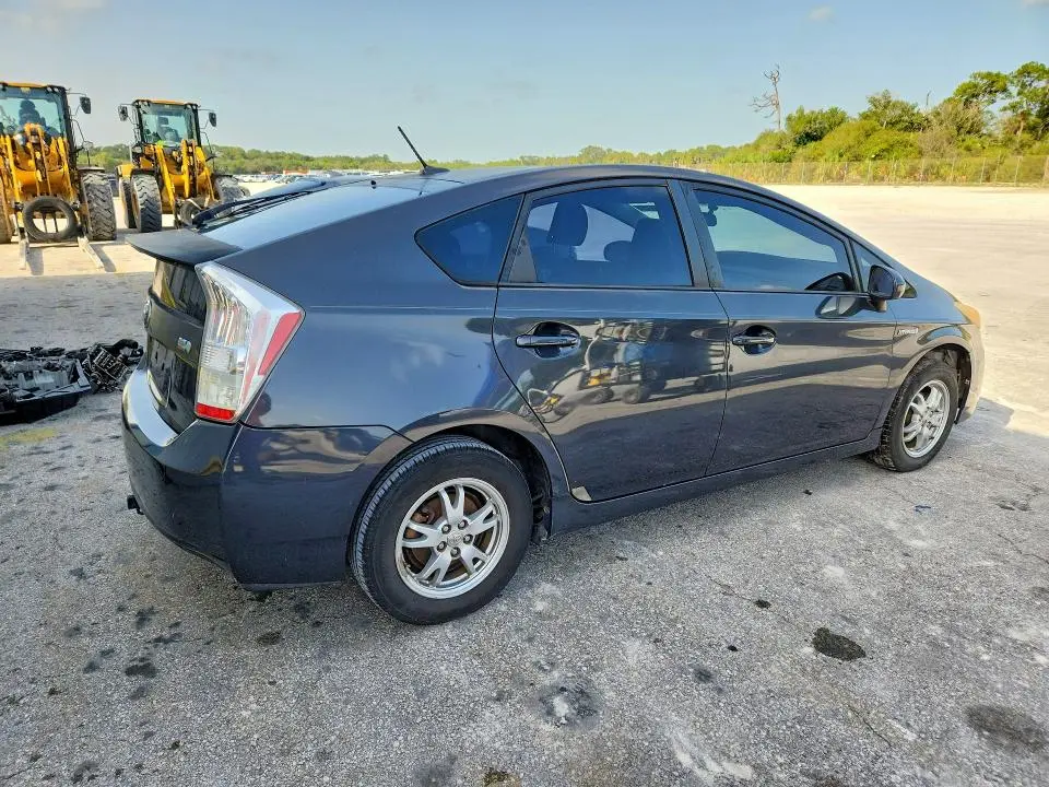 2010 TOYOTA PRIUS II  