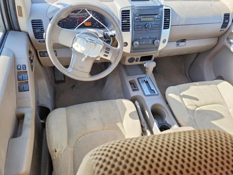 2010 NISSAN FRONTIER SE V6  