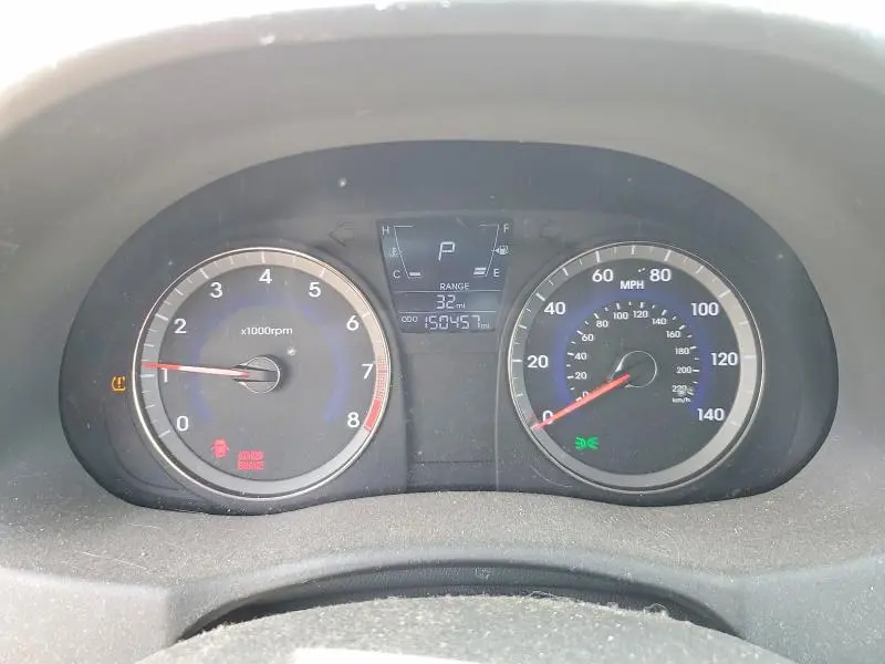 2012 HYUNDAI ACCENT SE  