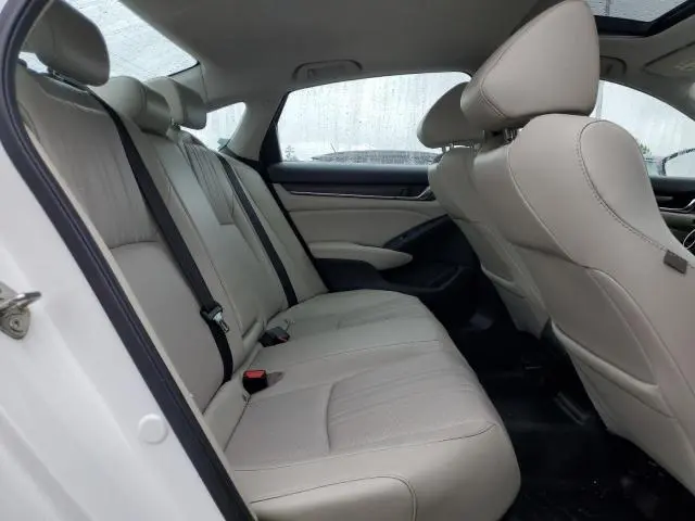 2018 HONDA ACCORD TOURING  