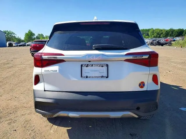 2022 KIA SELTOS LX  