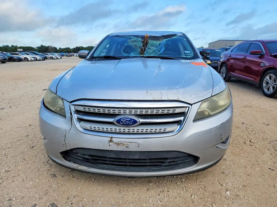 2011 FORD TAURUS SEL  
