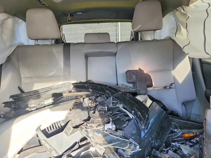 2017 TOYOTA HIGHLANDER LE  