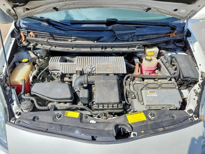 2010 TOYOTA PRIUS III  