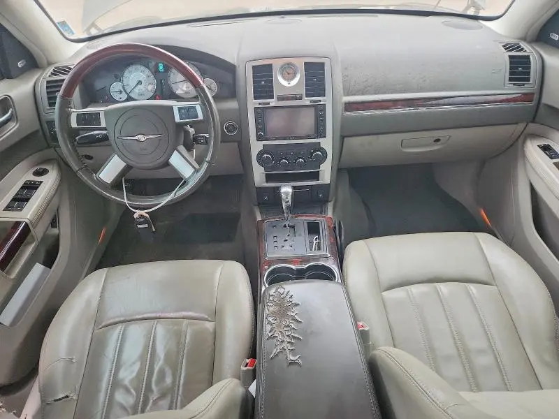 2010 CHRYSLER 300C   