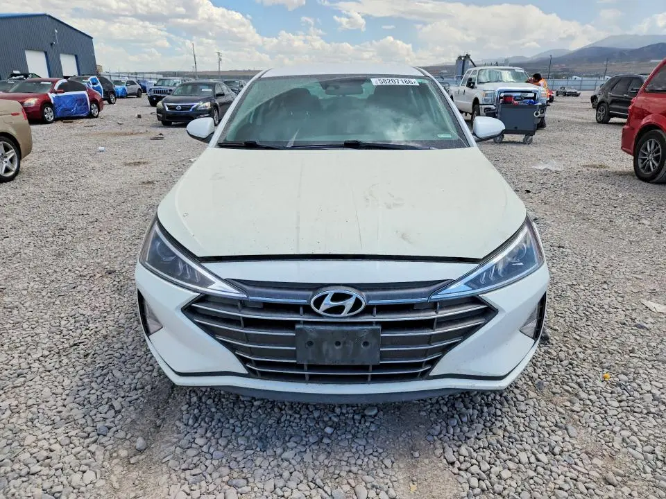 2020 HYUNDAI ELANTRA SEL  