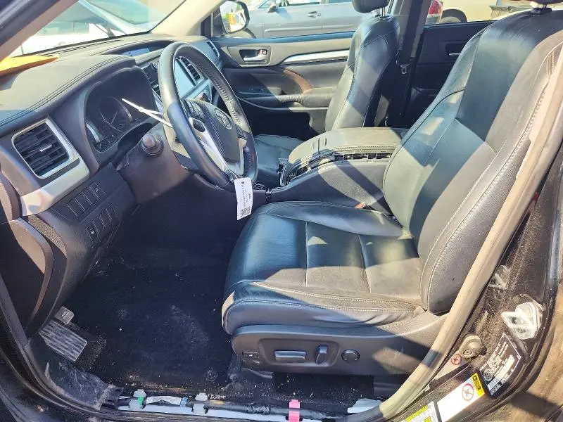 2016 TOYOTA HIGHLANDER XLE  