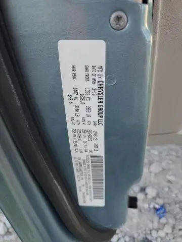 2010 CHRYSLER TOWN & COUNTRY TOURING  