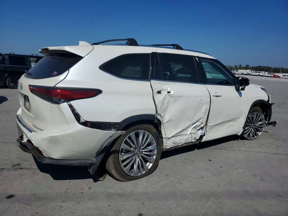 2021 TOYOTA HIGHLANDER PLATINUM  