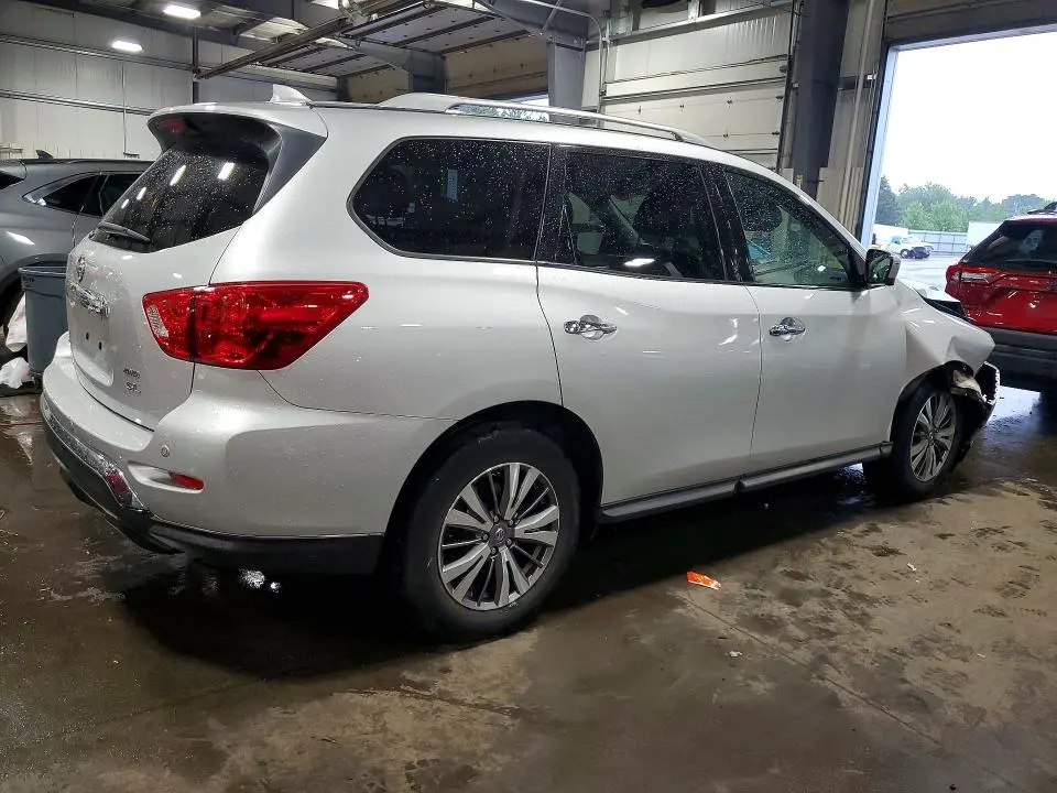 2019 NISSAN PATHFINDER SL  