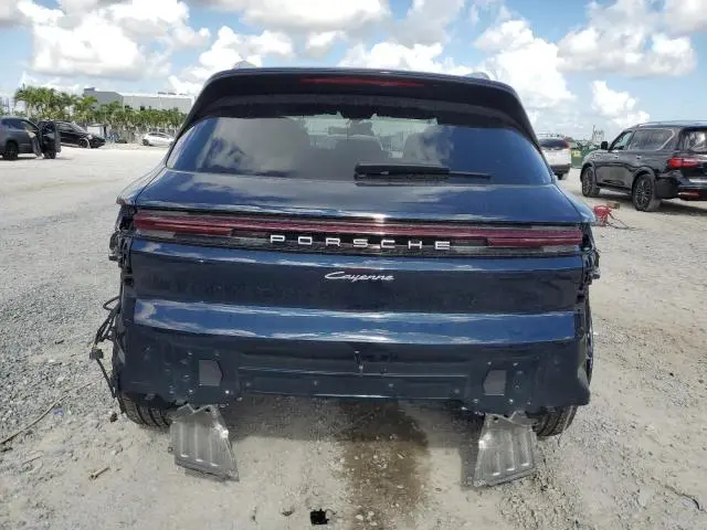 2024 PORSCHE CAYENNE   