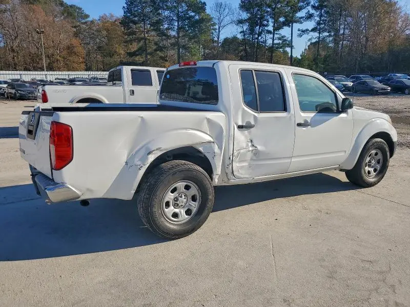 2011 NISSAN FRONTIER S  