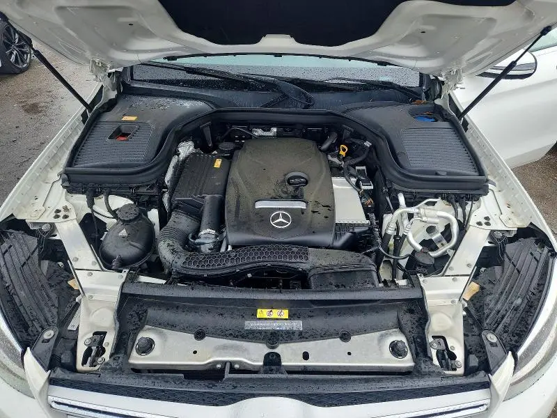 2016 MERCEDES-BENZ GLC 300  