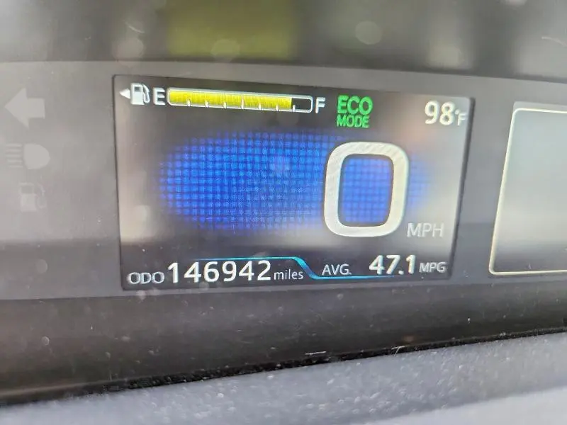2017 TOYOTA PRIUS THREE TOURING  