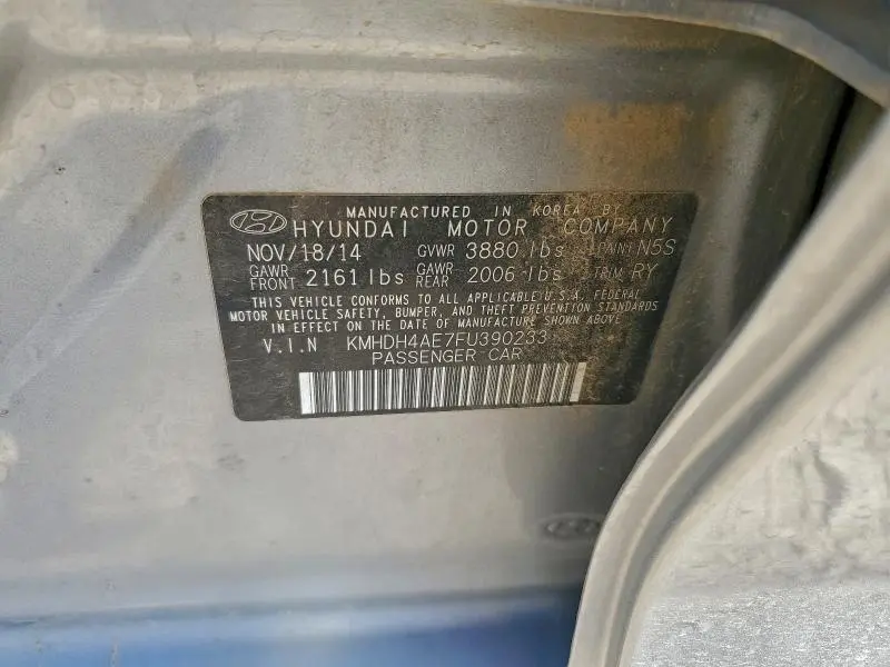 2015 HYUNDAI ELANTRA SE  