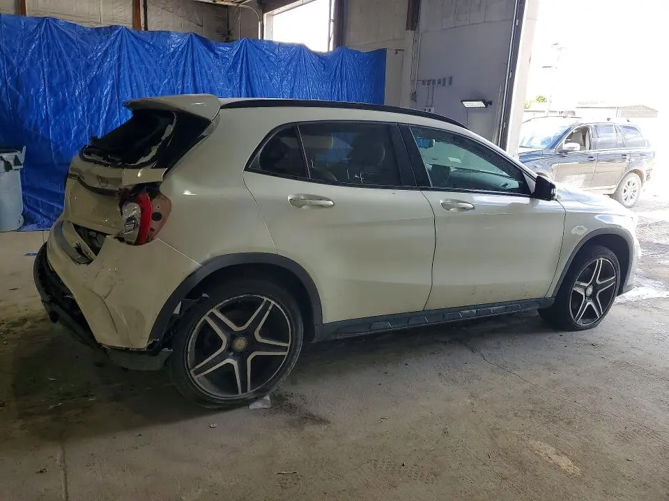 2017 MERCEDES-BENZ GLA 250  