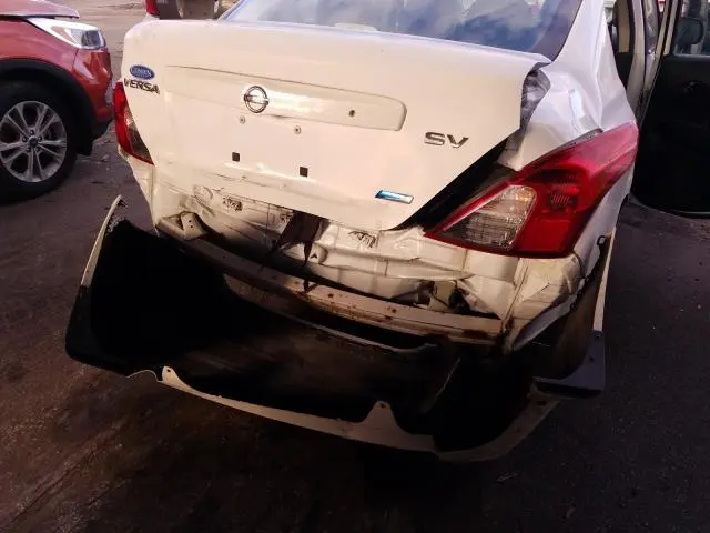 2012 NISSAN VERSA S
