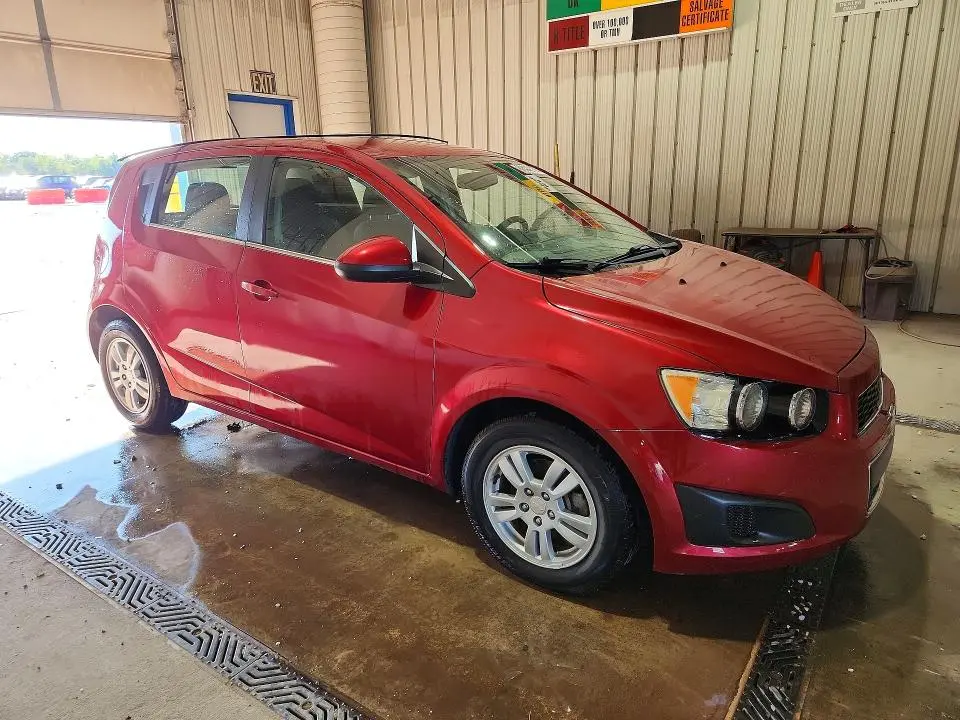 2016 CHEVROLET SONIC LT  