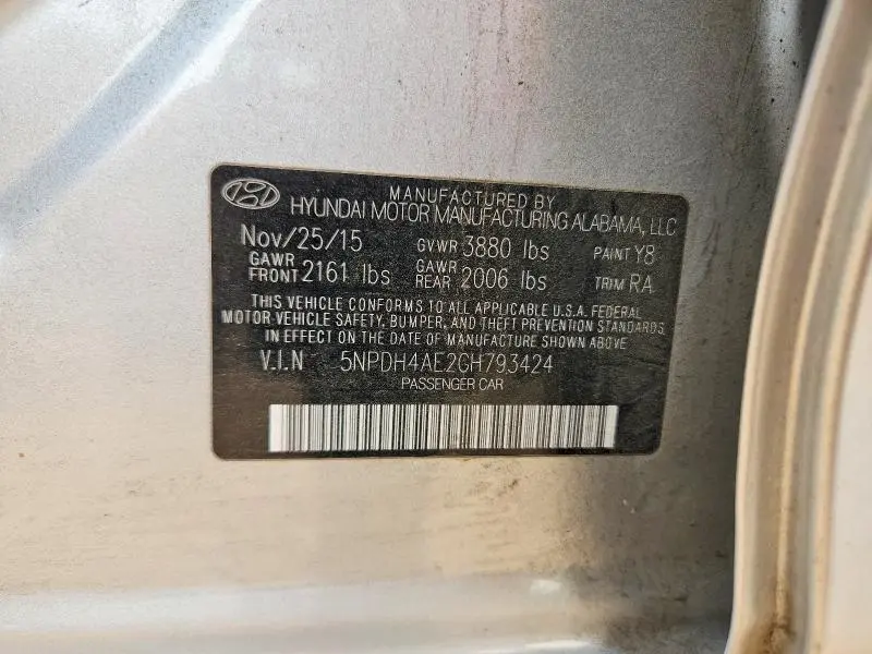 2016 HYUNDAI ELANTRA SE  