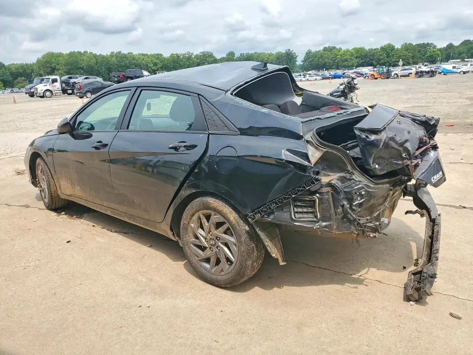 2024 HYUNDAI ELANTRA SEL  