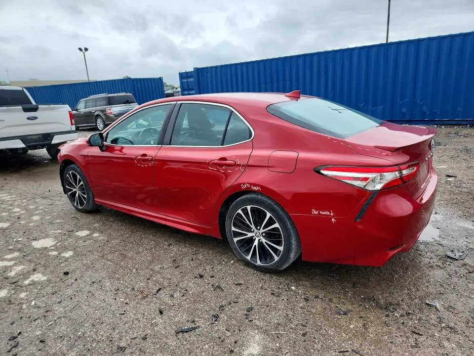 2020 TOYOTA CAMRY SE  