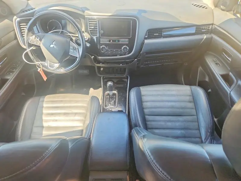 2019 MITSUBISHI OUTLANDER SE  
