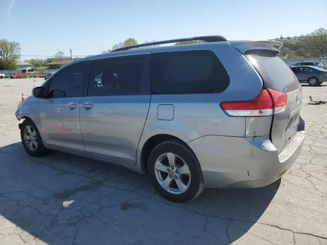 2013 TOYOTA SIENNA LE  