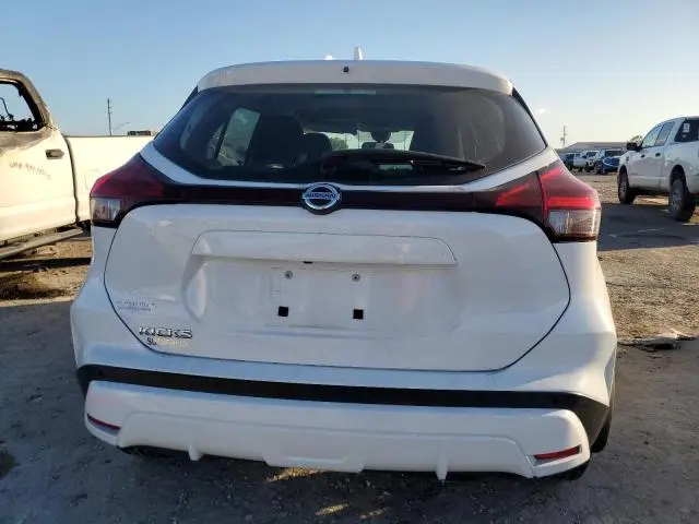2021 NISSAN KICKS S  