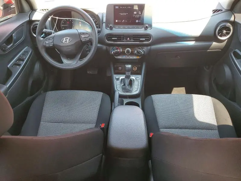 2022 HYUNDAI KONA SE  