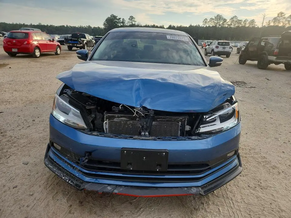 2016 VOLKSWAGEN JETTA SE  