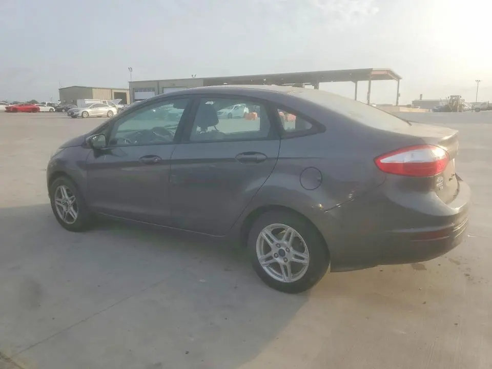 2017 FORD FIESTA SE  