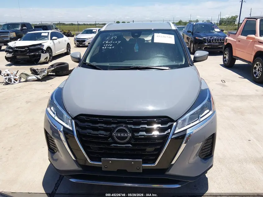 2024 NISSAN KICKS SV XTRONIC CVT