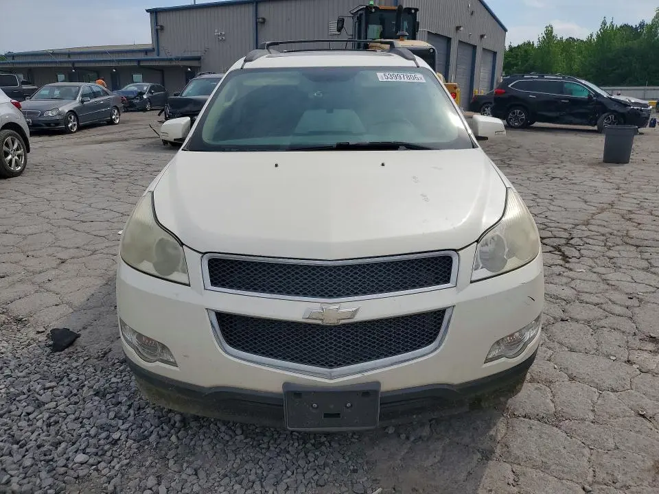 2011 CHEVROLET TRAVERSE LT  