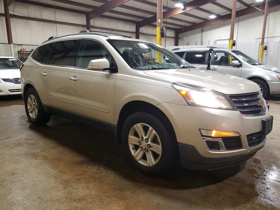 2014 CHEVROLET TRAVERSE LT  