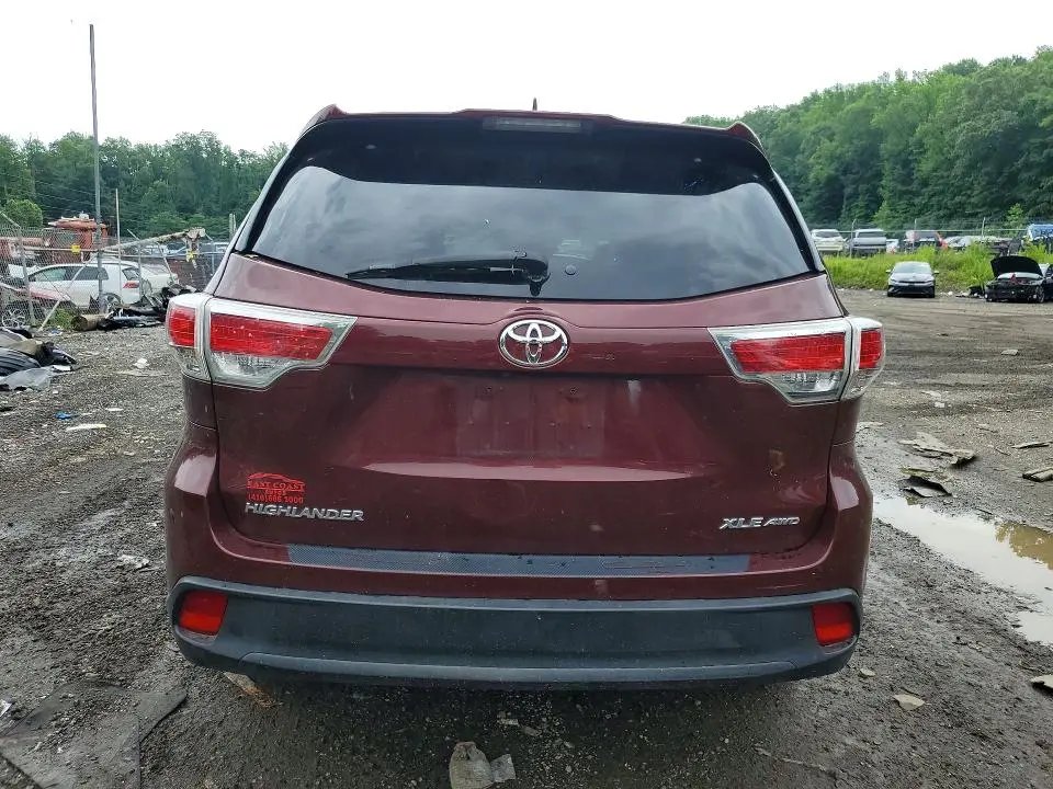 2016 TOYOTA HIGHLANDER XLE  