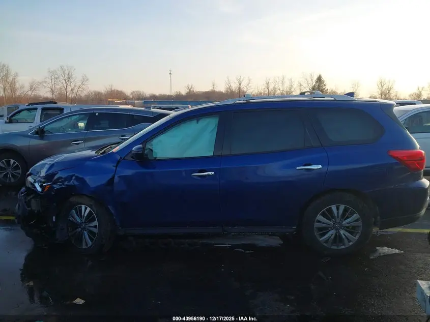 2019 NISSAN PATHFINDER SV