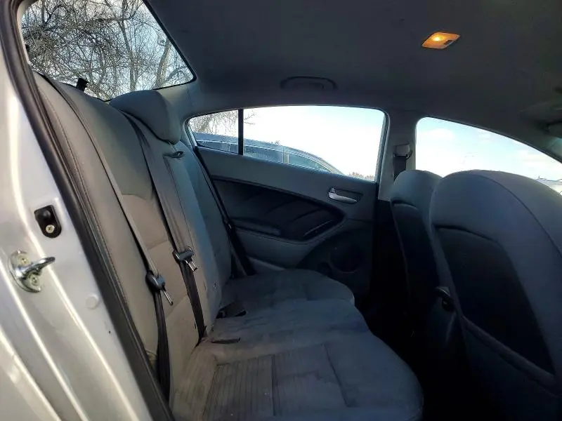 2017 KIA FORTE LX  