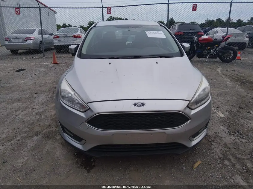 2015 FORD FOCUS SE