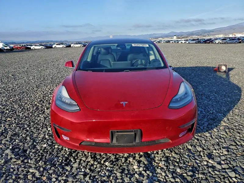 2018 TESLA MODEL 3   