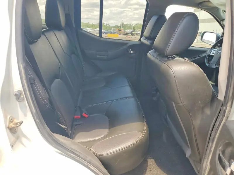 2015 NISSAN XTERRA PRO-4X  