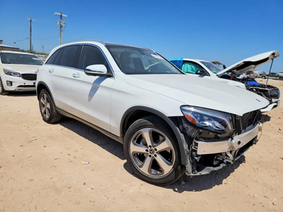 2018 MERCEDES-BENZ GLC 300  